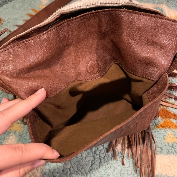 STS Ranchwear Cowhide Crossbody - Picture 5 of 11